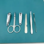 ⁦طقم العناية بالأظافر 7 قطع من Camel Kit – أدوات احترافية للعناية الشخصية مع علبة جلدية أنيقة⁩ - الصورة ⁦4⁩